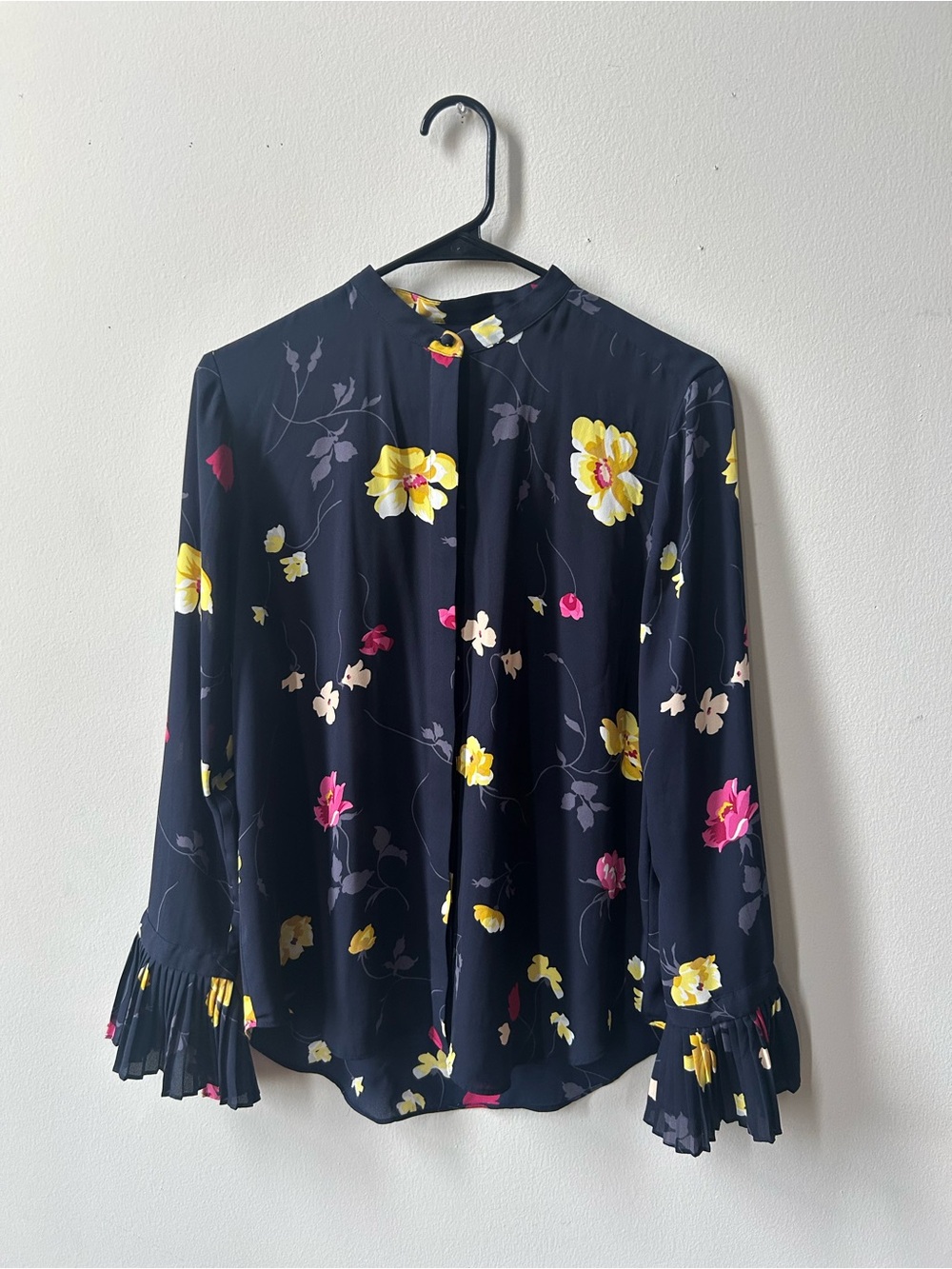 Ann Taylor Navy Floral Button-Front Blouse with Pleated Cuffs